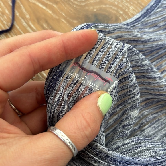 New! Free People movement muscle tee crop w/cinch waist - Picture 6 of 6